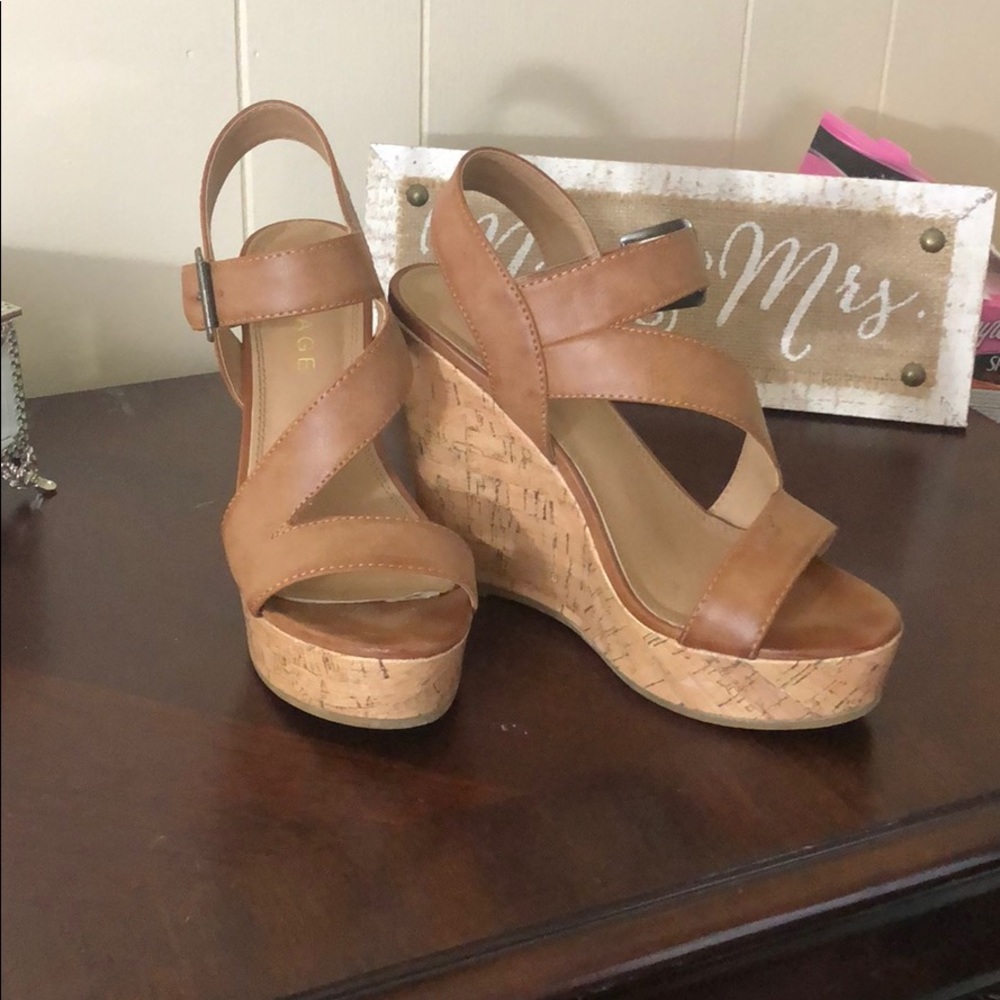 Wedge heels